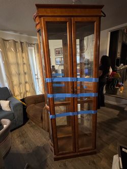 Free display cabinet