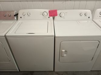 Kenmore Washer and Dryer set super size excellent . Warranty . Delivery available . 2203 Fowler st. Ft. Myers 33901