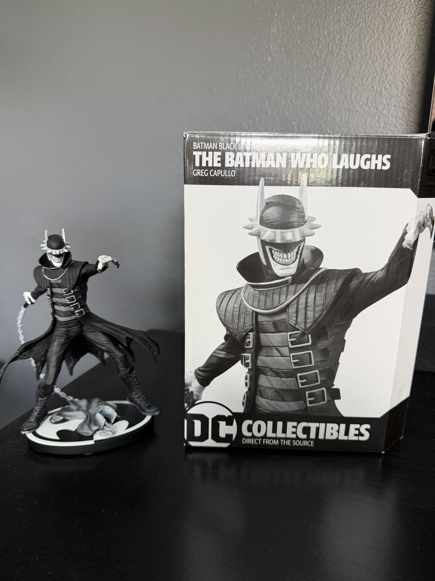 DC collectibles Batman Black And White Statue Batman Who Laughs Greg Capullo