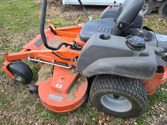 Zero turn husqvarna 61"