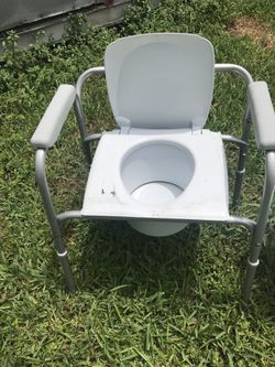 Inodora portátil y silla de baño