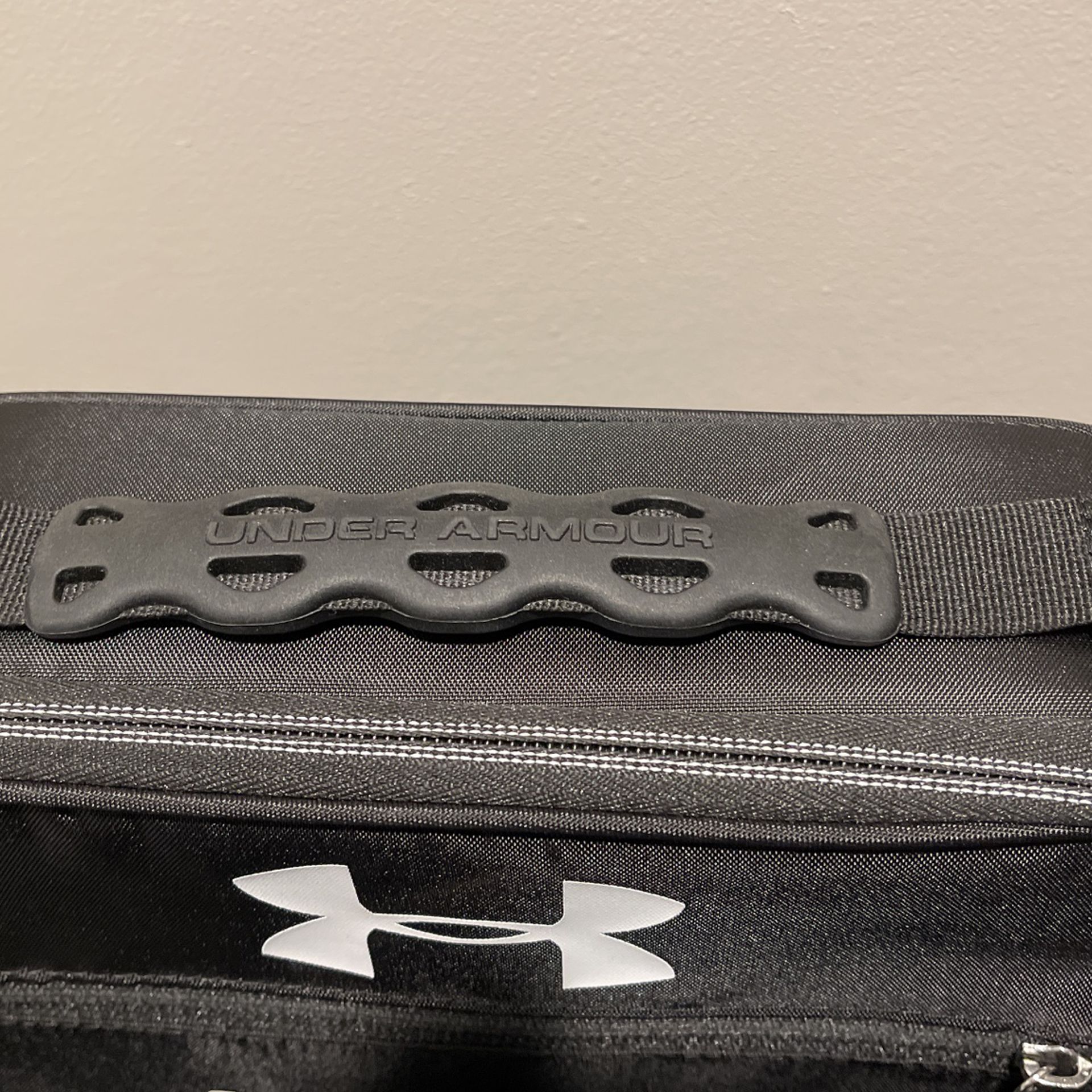 Under Armour Lunch Box for Sale in San Antonio, TX - OfferUp