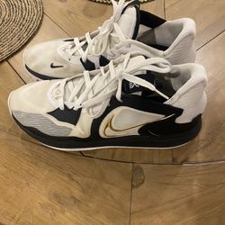 Nike Basketball Shoes