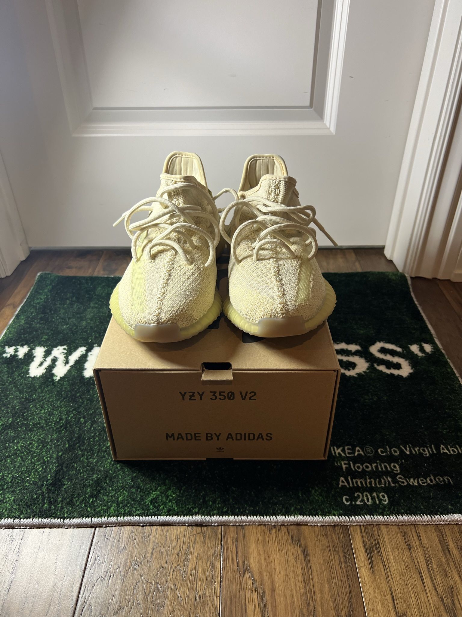 Size 8.5 Yeezy Flax