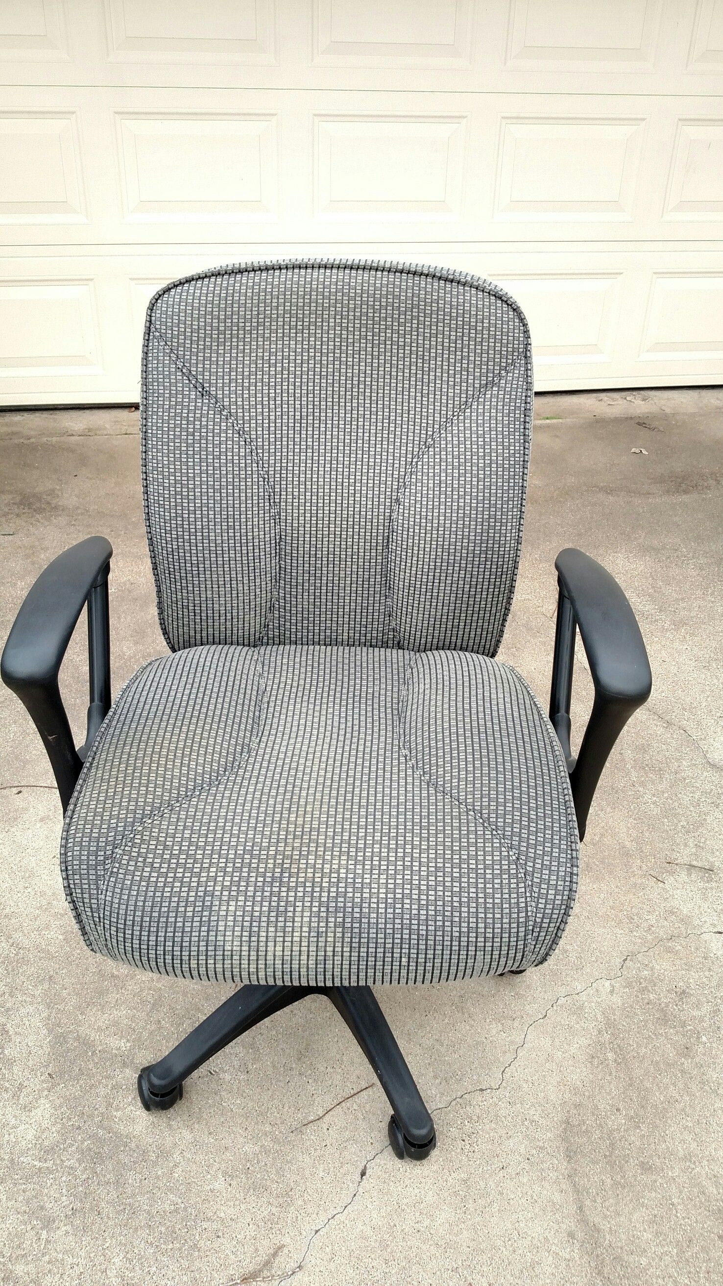 Office Chair/Adjustable