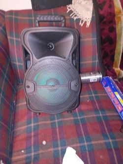 Bluetooth party box speaker