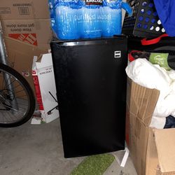 RCA mini fridge/freezer
