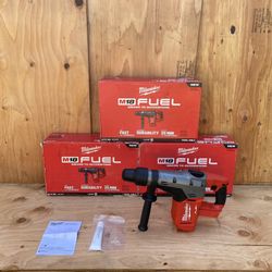 Milwaukee 1-9/16”SDS/MAX Rotary Hammer M18 Fuel Model 2717-20 (Tool Only)