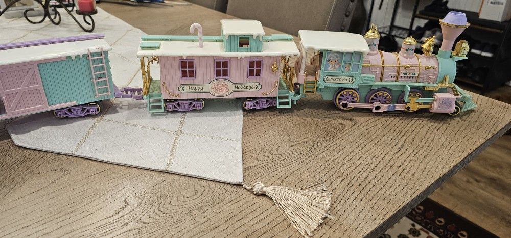 Precious Moments 1997 Sugar Town Train Set