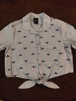 Aladdin Woman's Tie-Front Top