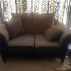 couch set good condition pillow and all