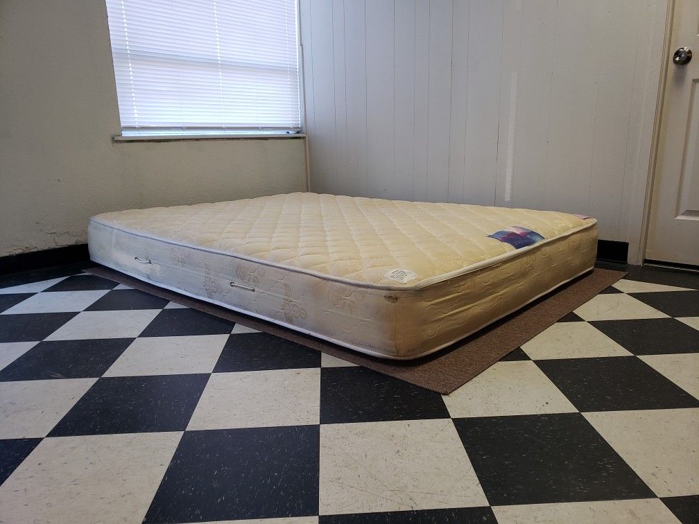 Queen size mattress - can DELIVER almost anywhere for $20 extra - please see all photos and read everything 🙂