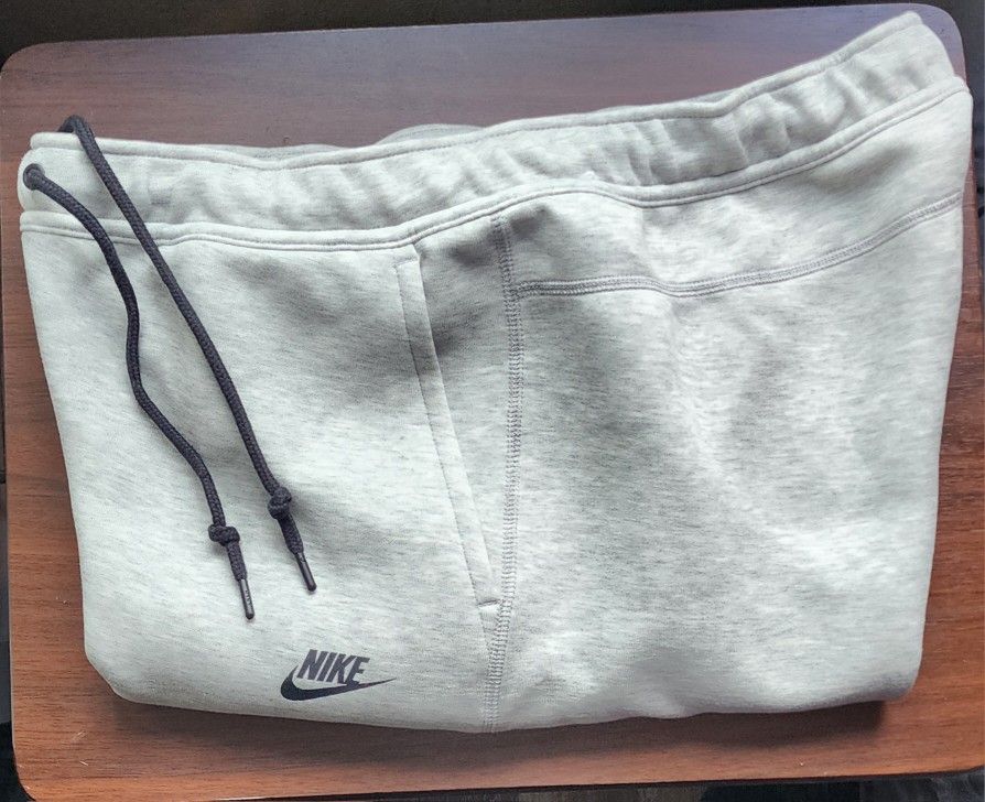 Nike Men's Tech Fleece Slim Fit Jogger Sweatpants