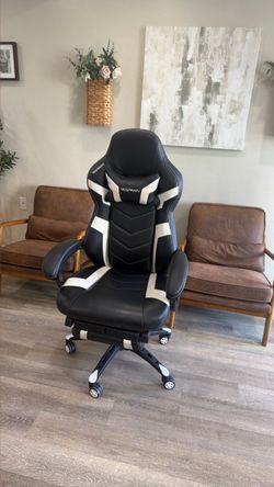 Gaming chair