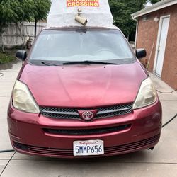 2004 Toyota Sienna