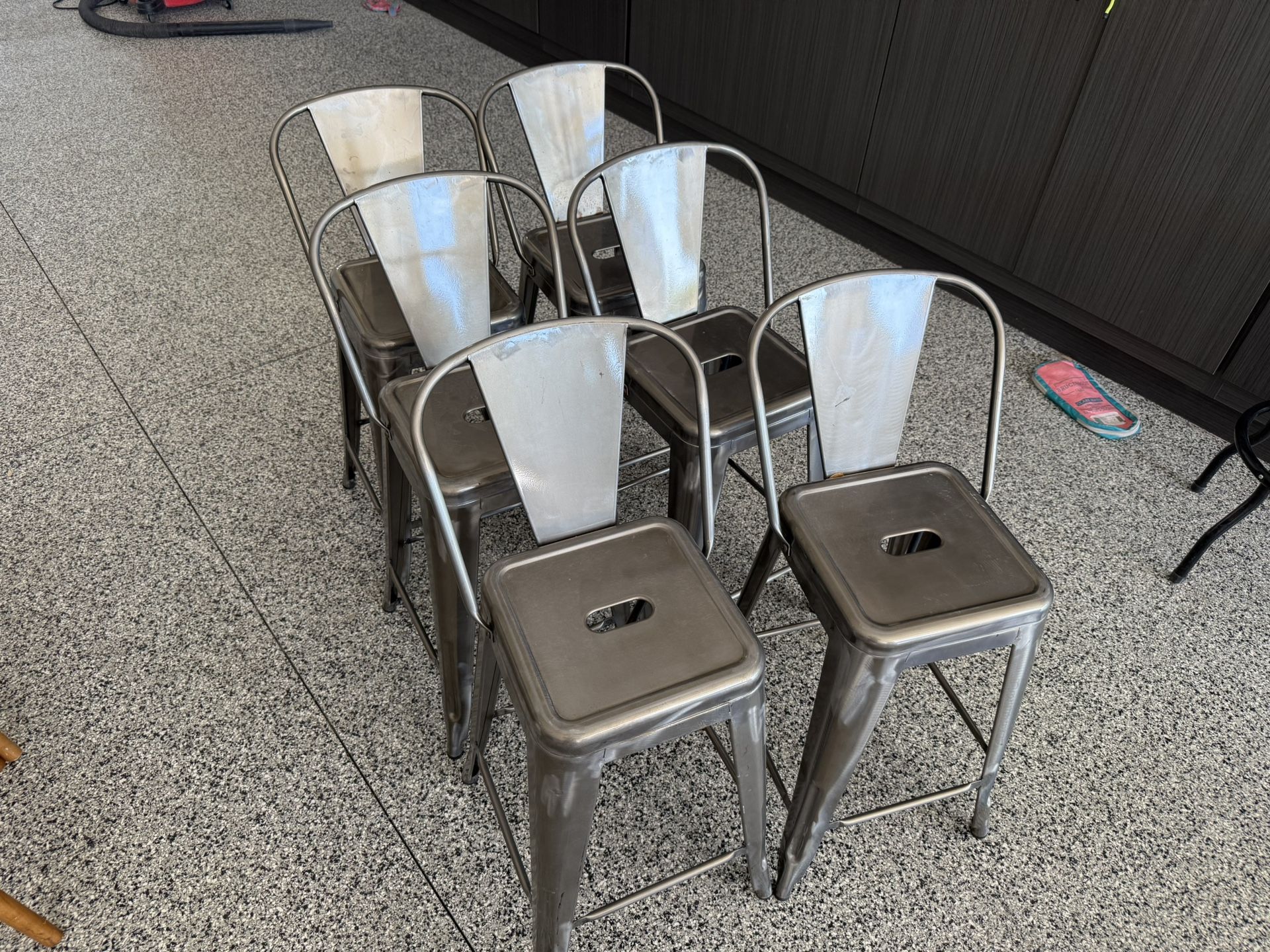6 Bar Stools