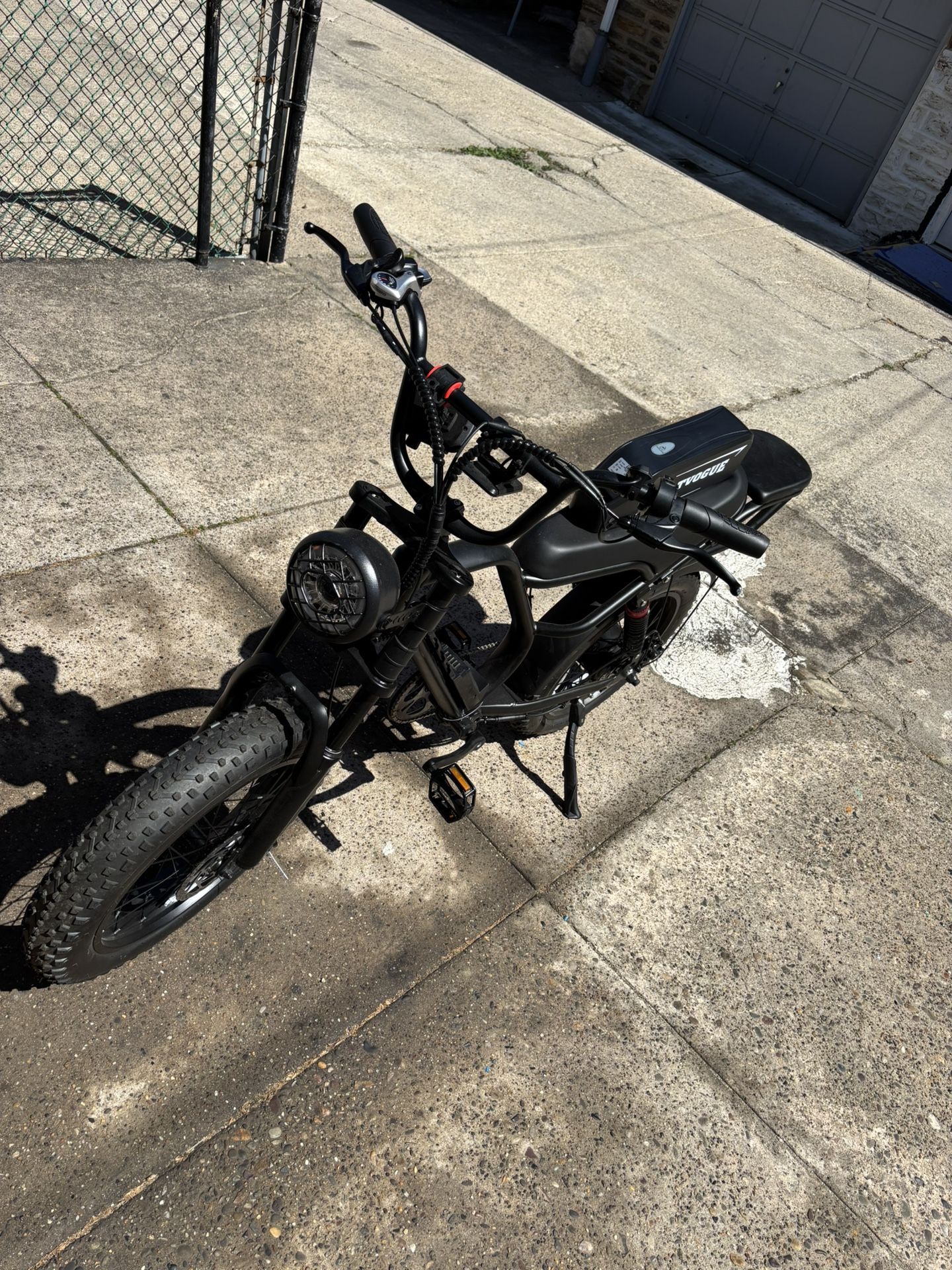 #1 VoltVogue street E-bike