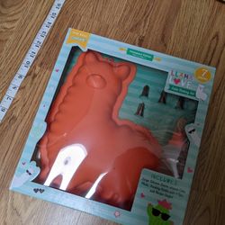 Llama Baking Set (Cake Mold, Frosting Bottle, And Piping Tips)