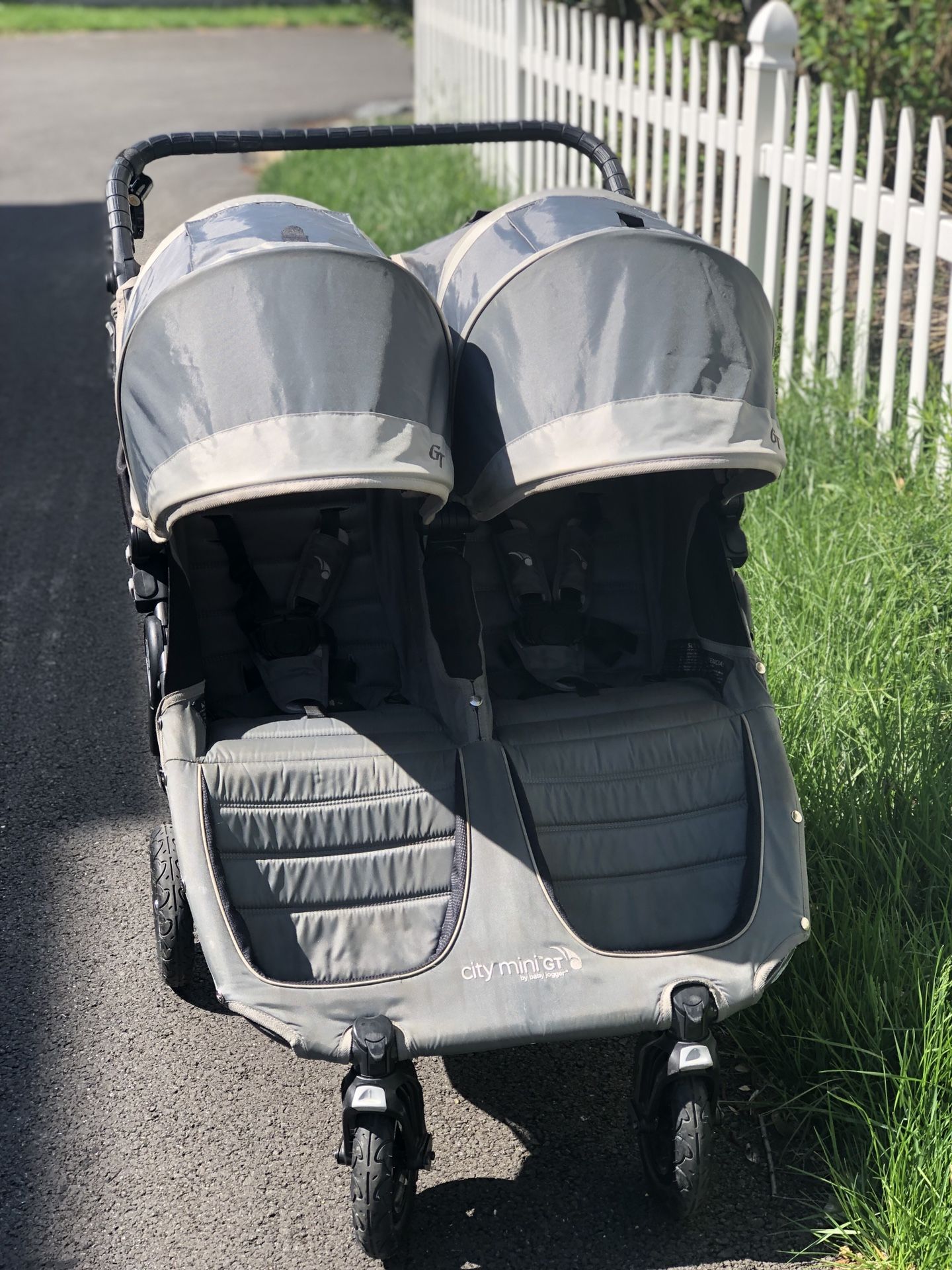 Baby jogger city mini GT double stroller