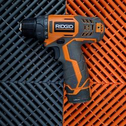 Ridgid 12volt Drill, 2 Batteries + Charger