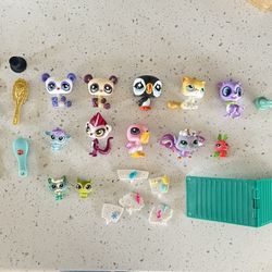 Littlest Pet Shop LPS Lot Figures & Accessories Lot