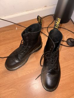 Doc Marten Black Boots Size 8 MEN