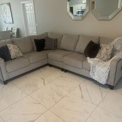 Ashley Furniture,Sectional Sofa, Color Gray, 3pieces L Sectional