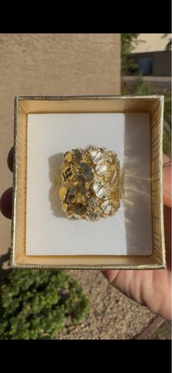 10kt Gold Chunky Nugget Ring 🔥