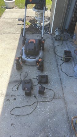 Very nice 56V max lithium lawnmower come with 2 charger and 4 batteries