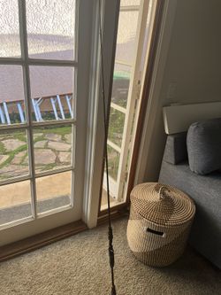 Fishing Poll In Good Condition ( Foldable )