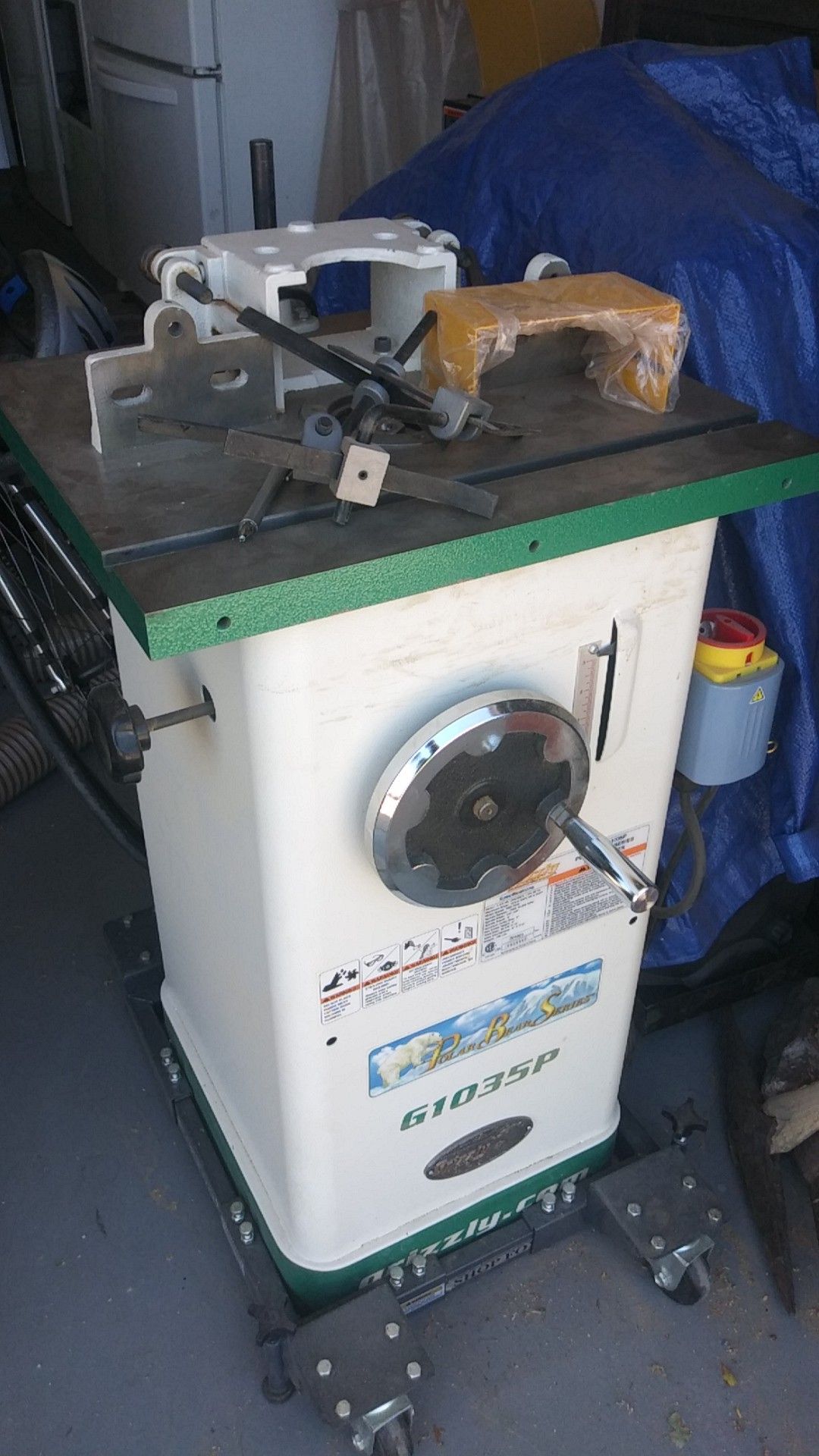 Grizzly G1035 - 1-1/2 HP Shaper & Router