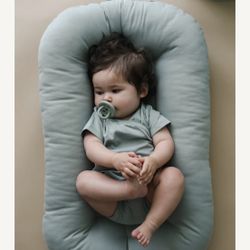 New Organic Infant Lounger