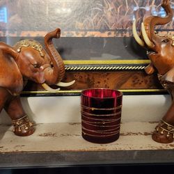 Set of 2 Elephants w/candle holder 