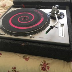 Pair Technics Mk2 Turnatable