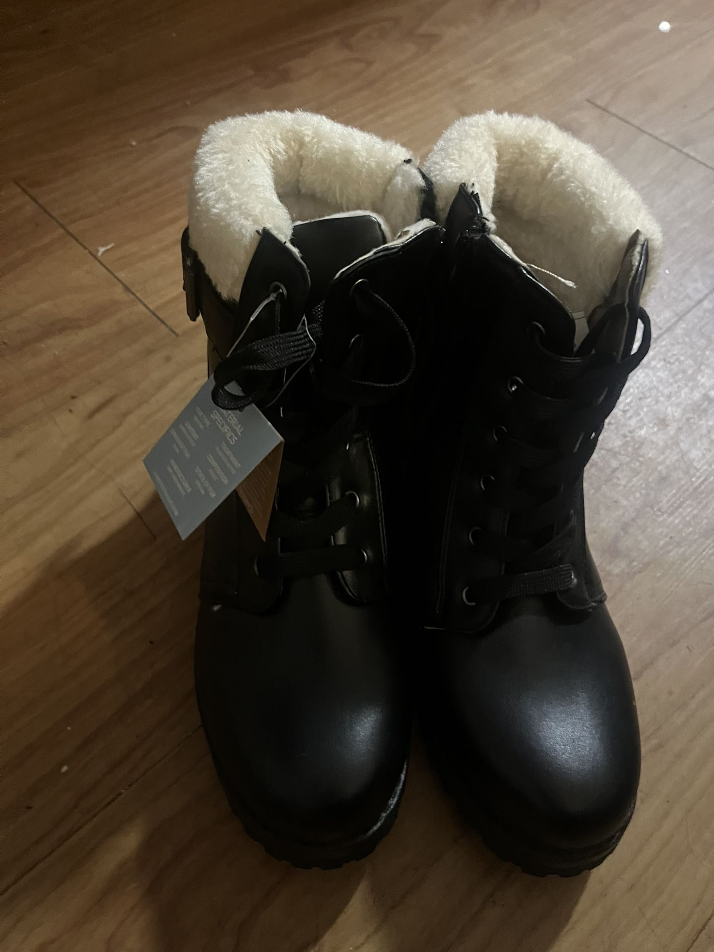 Black Apres Boots Fuax Fur