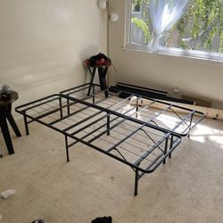 ZINUS 14” Full Size Metal Platform Bed Frame