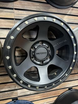 PAQUETES DE RINES Y LLANTAS 🔥 💪 ¡TAMBIÉN LEVANTAMOS TROCAS! 🚙🔥  ✅ TODAS LAS MEDIDAS DISPONIBLES: • 31” • 32” • 33” • 34” • 35” • 37” • 38” • 40”  