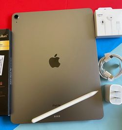 Apple IPad Air 13” (Liquid Retina  / M2 chip / 2024  model) 128GB with Pen, keyboard & Accessories (100% battery) + warranty