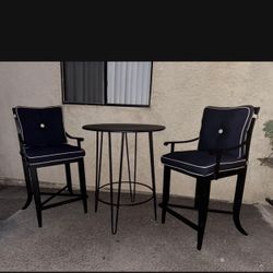 Mesa Y 4 Sillas Altas 