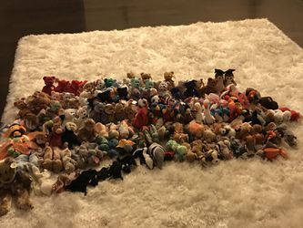 ALMOST 150 LOT OF BEANIE BABIES
