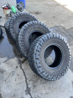 37" TOYO OPEN CONTRY 