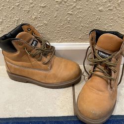 Kids work hiking boots size 4 $10