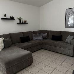 Sectional Couch Grey 