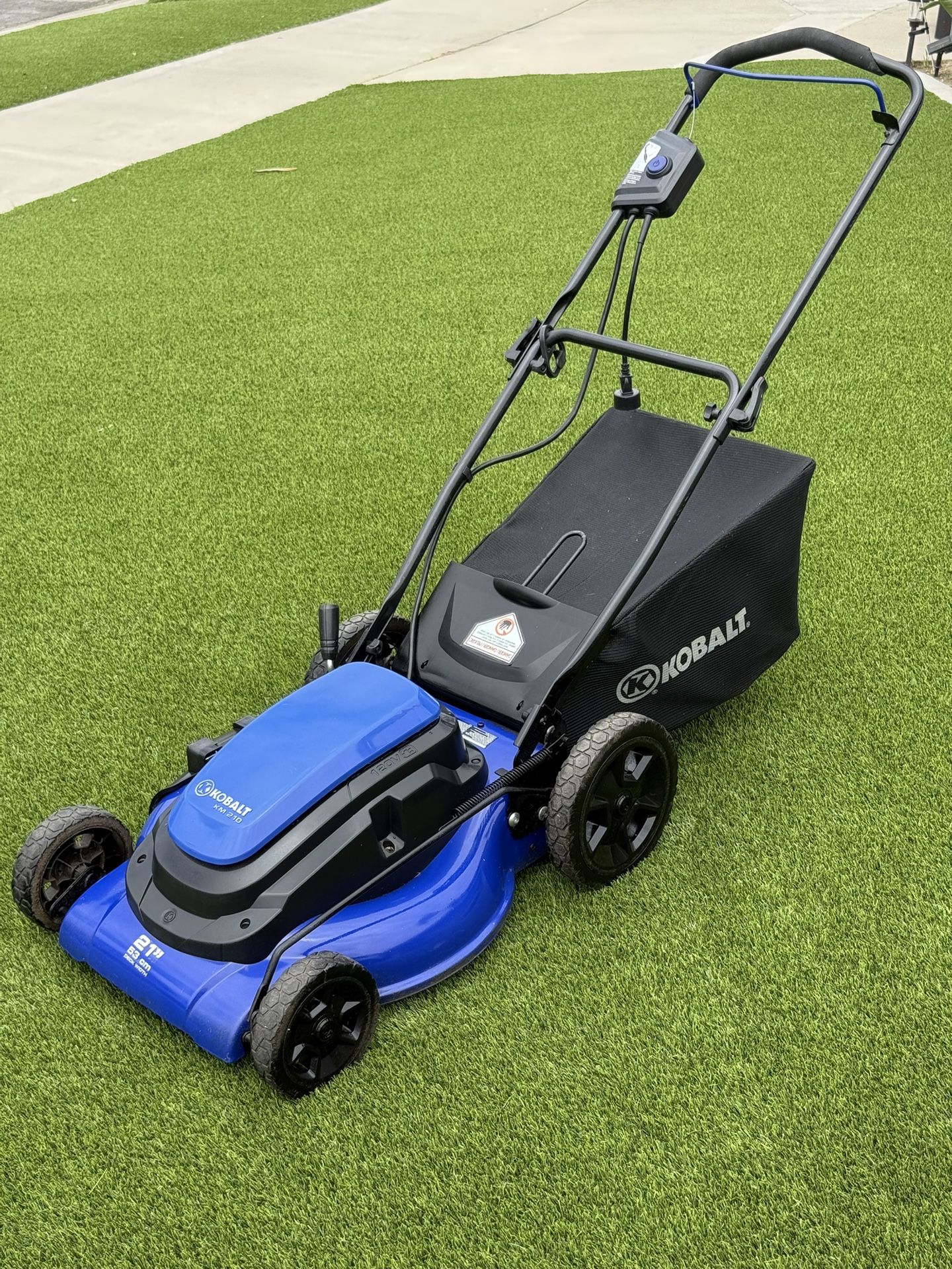 LAWNMOWER