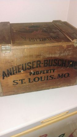 antique Anheuser bush beer case