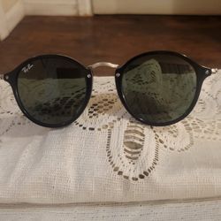 ROUND UNISEX RAY BAN SUNGLASSES RB2447