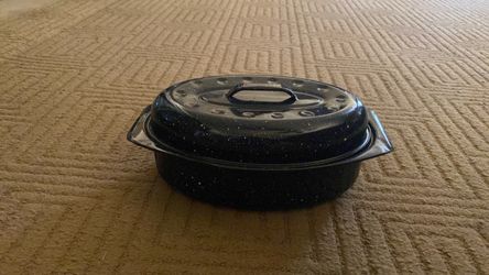 Small Black Speckled Enamel Roasting Pan with Lid