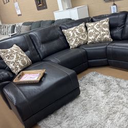 6 Piece Recliner Sectional!!