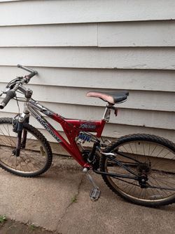 Mongoose XR 100 7000 SERIES ALUMINUM 21 SPEED MNT BIKE