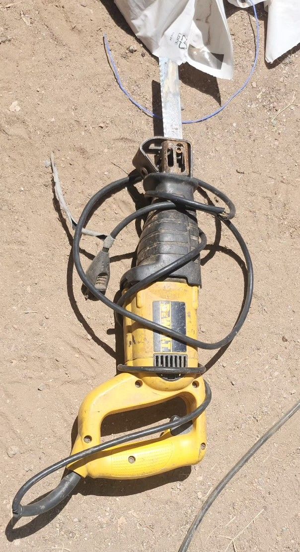 DEWALT SAWZALL